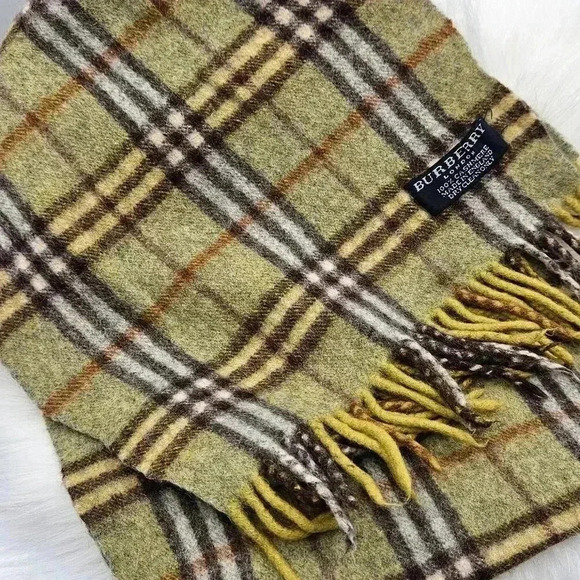 Burberry House Check πππ% πππ¬π‘π¦ππ«π Fringe Scarf - Picture 7 of 11